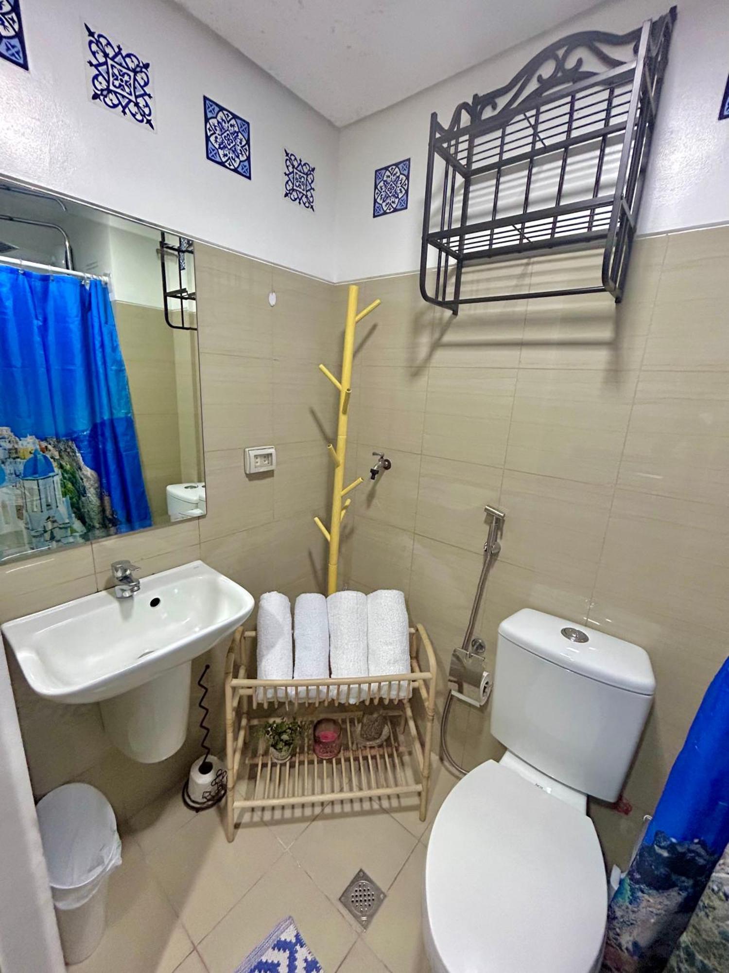 Santiorini At Shore Residences Pasay Exterior photo