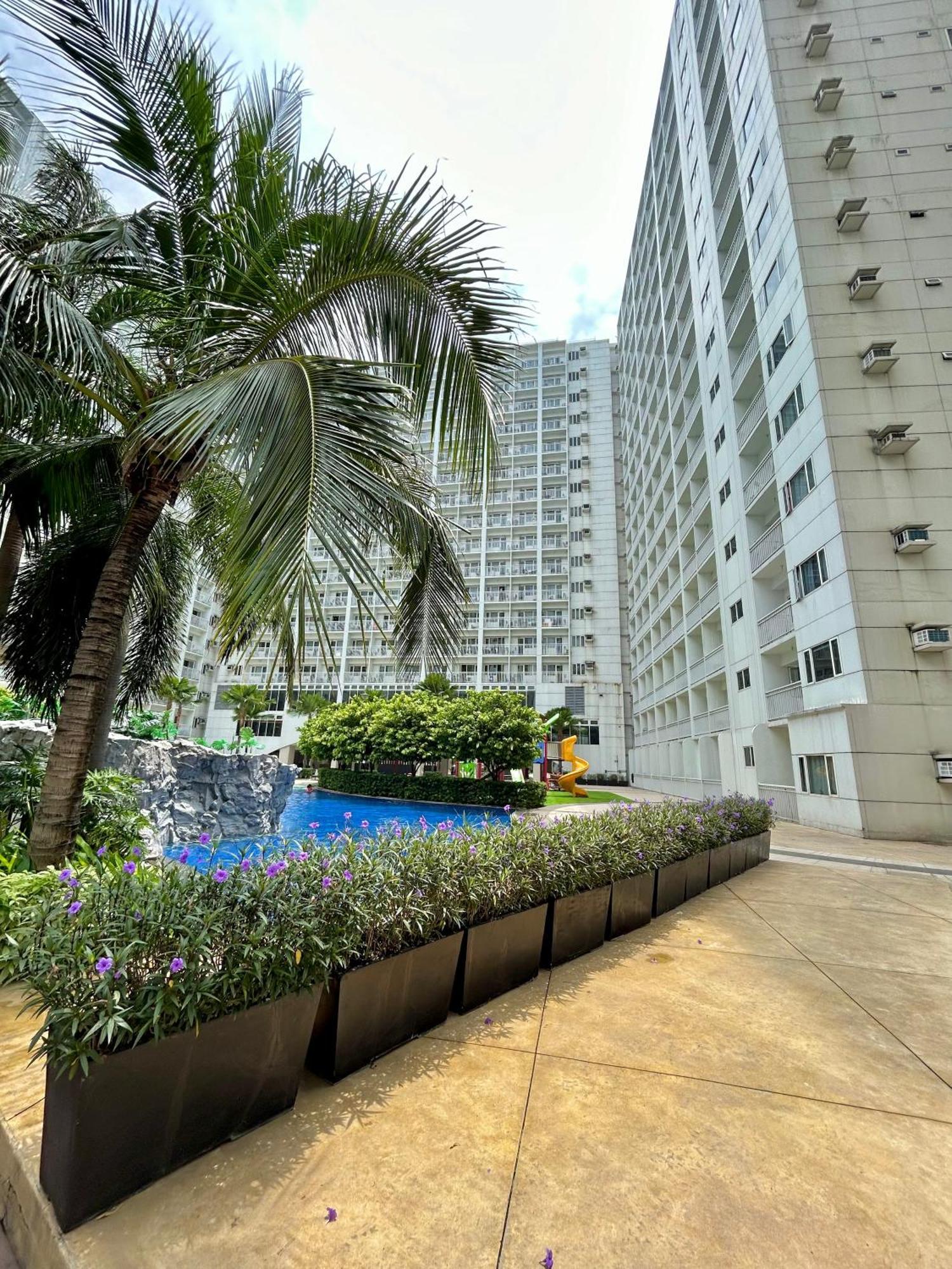 Santiorini At Shore Residences Pasay Exterior photo